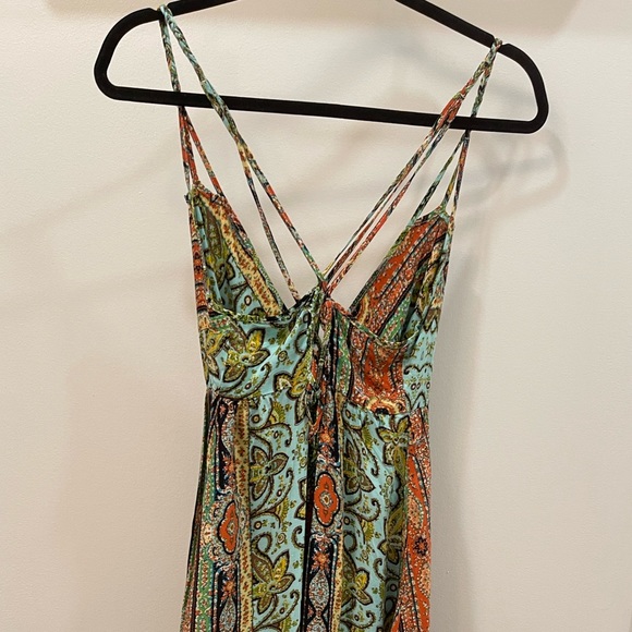 LF House of Three Multi-Colored Mini Strap Dress w/ Cross Back - Sz 8 - Picture 5 of 8